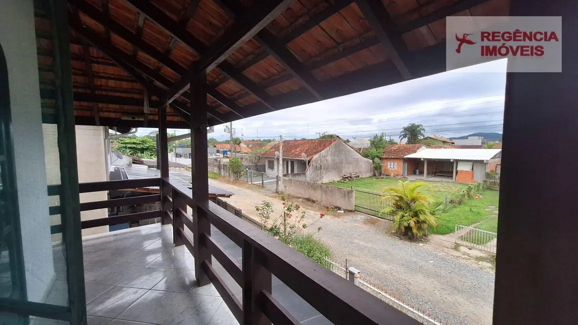 Foto 2 de Casa com 4 quartos à venda, 206m2 em Sao Francisco Do Sul - SC