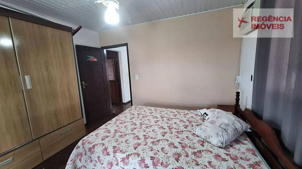 Casa com 4 quartos à venda, 206m2 em Sao Francisco Do Sul - SC - imagem 7 Foto 7 de Casa com 4 quartos à venda, 206m2 em Sao Francisco Do Sul - SC