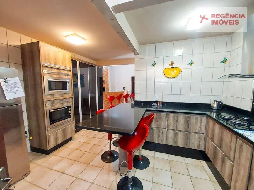 Foto 2 de Casa com 3 quartos à venda, 312m2 em Sao Francisco Do Sul - SC
