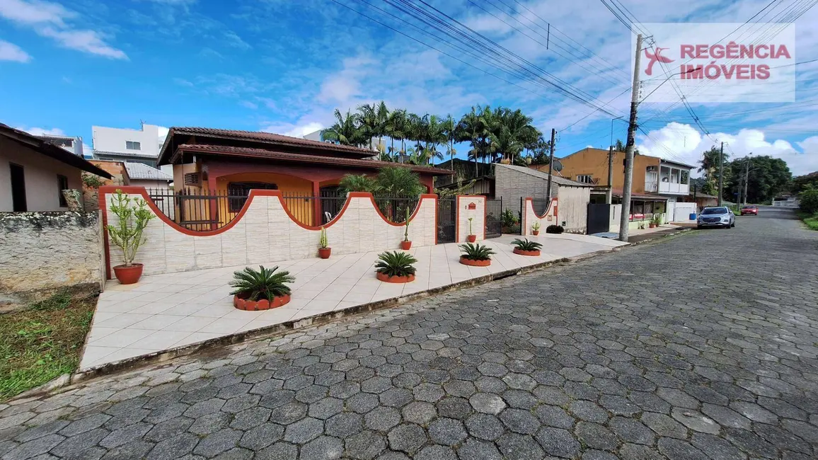 Foto 2 de Casa com 4 quartos à venda, 493m2 em Sao Francisco Do Sul - SC