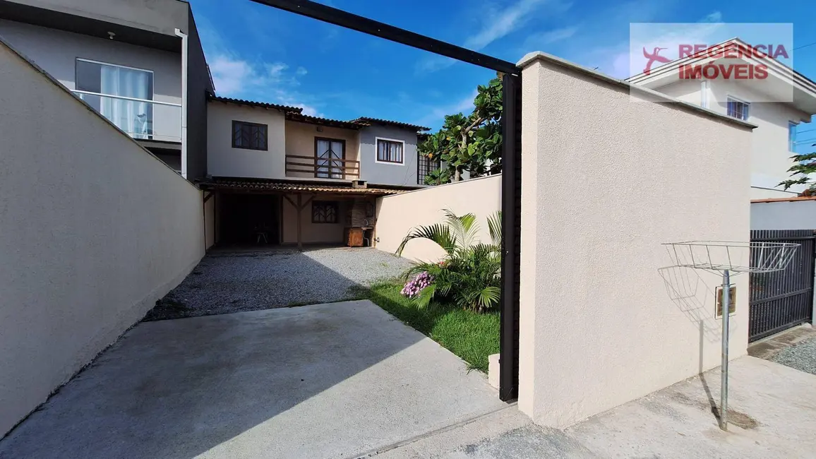 Foto 1 de Casa com 3 quartos à venda e para alugar, 138m2 em Sao Francisco Do Sul - SC