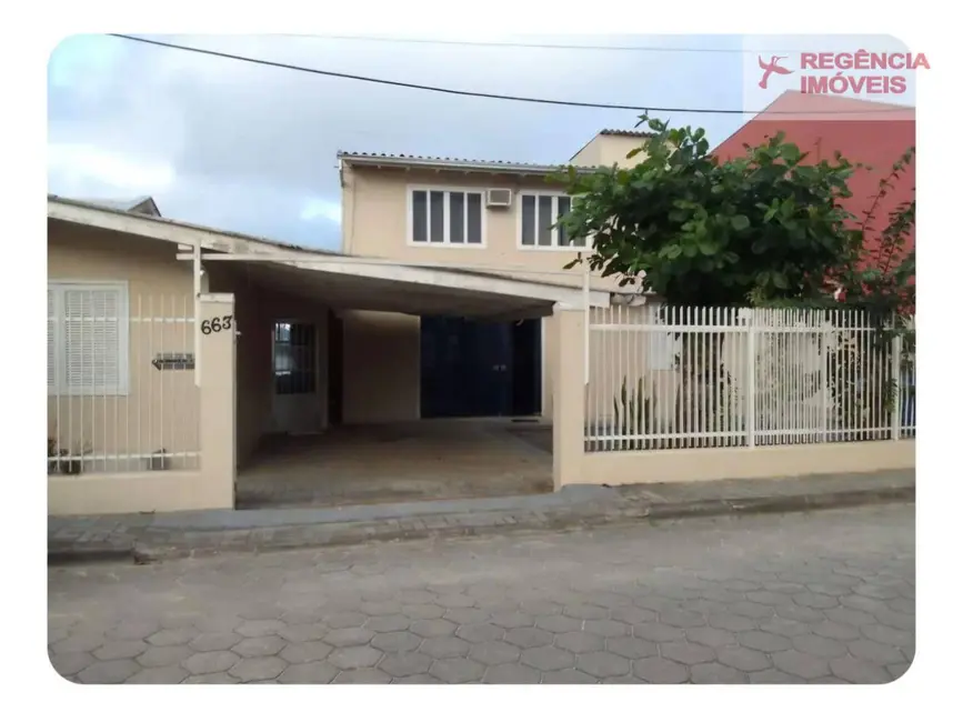 Foto 3 de Casa com 5 quartos para alugar, 500m2 em Ubatuba, Sao Francisco Do Sul - SC