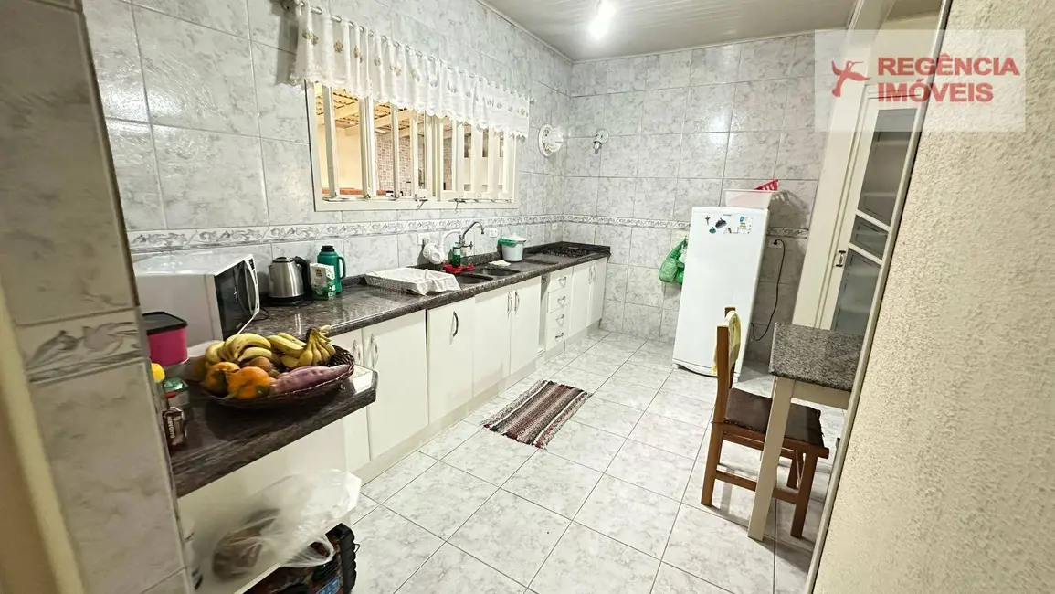 Foto 2 de Casa com 4 quartos à venda, 300m2 em Sao Francisco Do Sul - SC