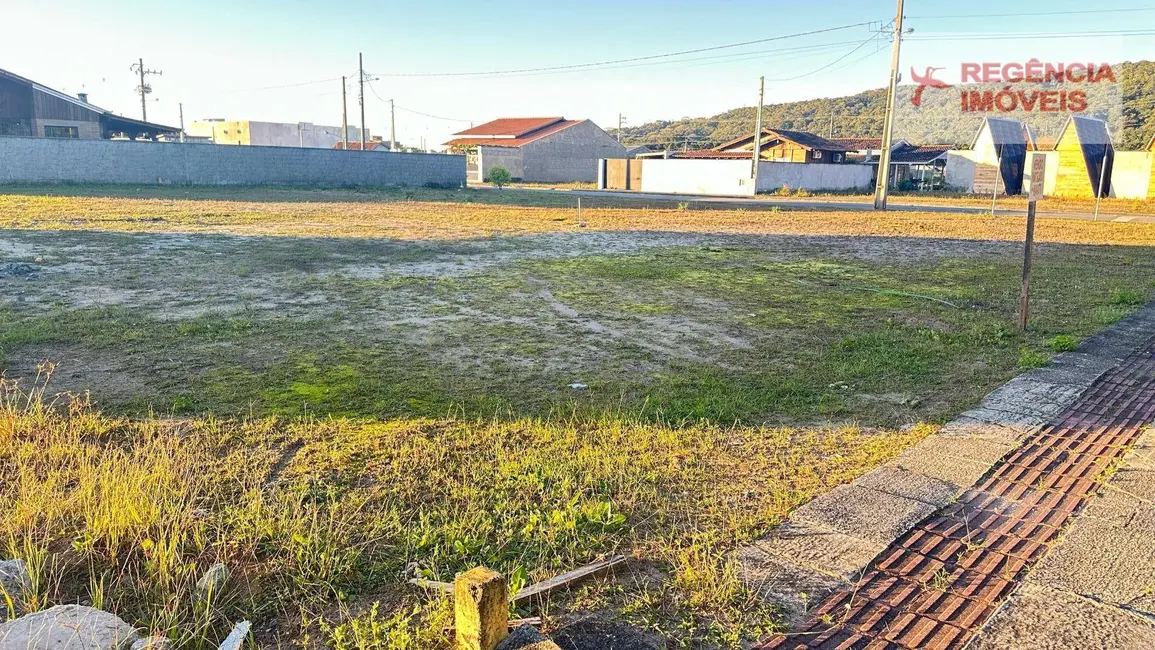 Foto 1 de Terreno / Lote à venda, 465m2 em Sao Francisco Do Sul - SC