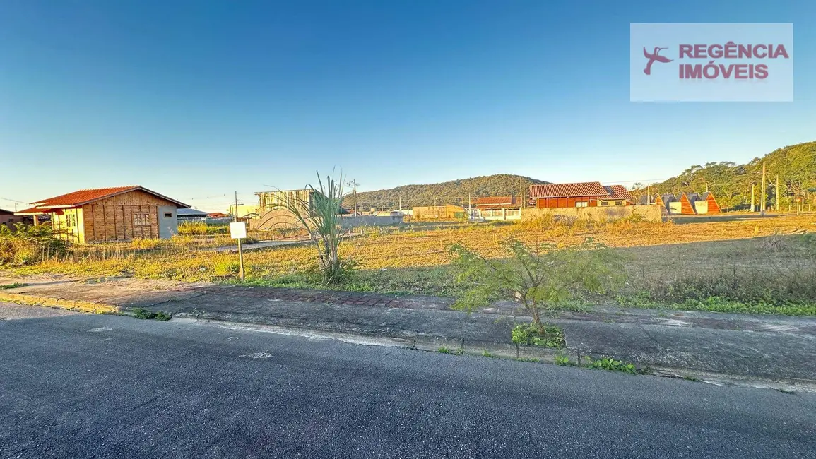 Foto 1 de Terreno / Lote à venda, 360m2 em Sao Francisco Do Sul - SC