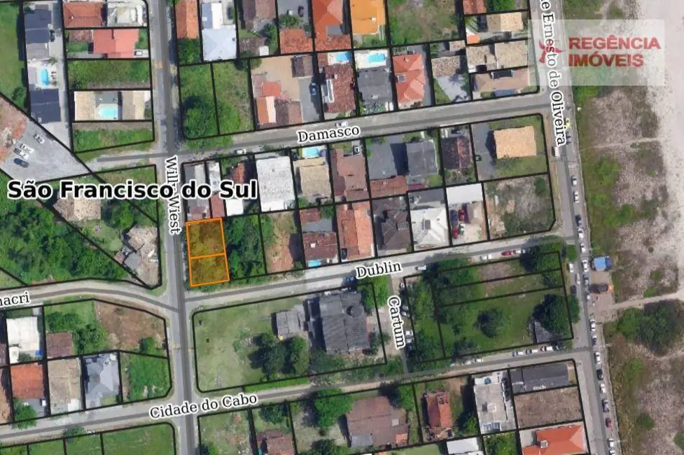 Foto 2 de Terreno / Lote à venda, 328m2 em Sao Francisco Do Sul - SC