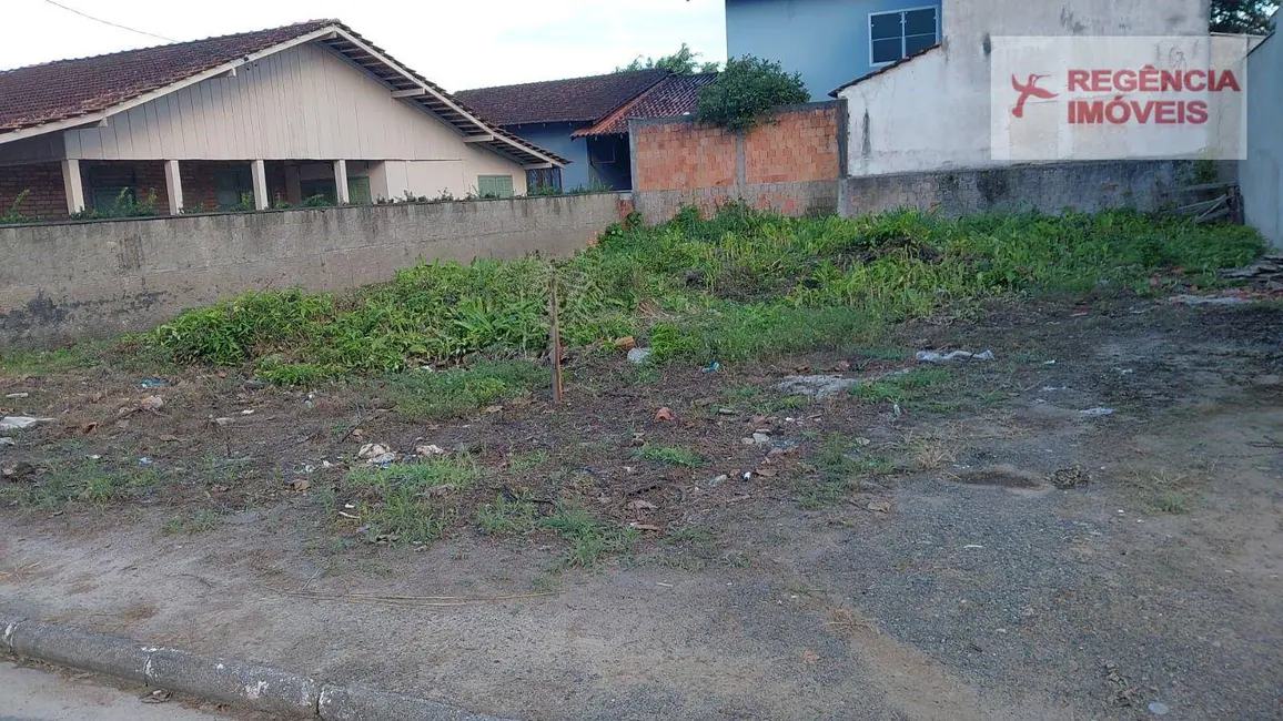 Foto 2 de Terreno / Lote à venda, 280m2 em Sao Francisco Do Sul - SC