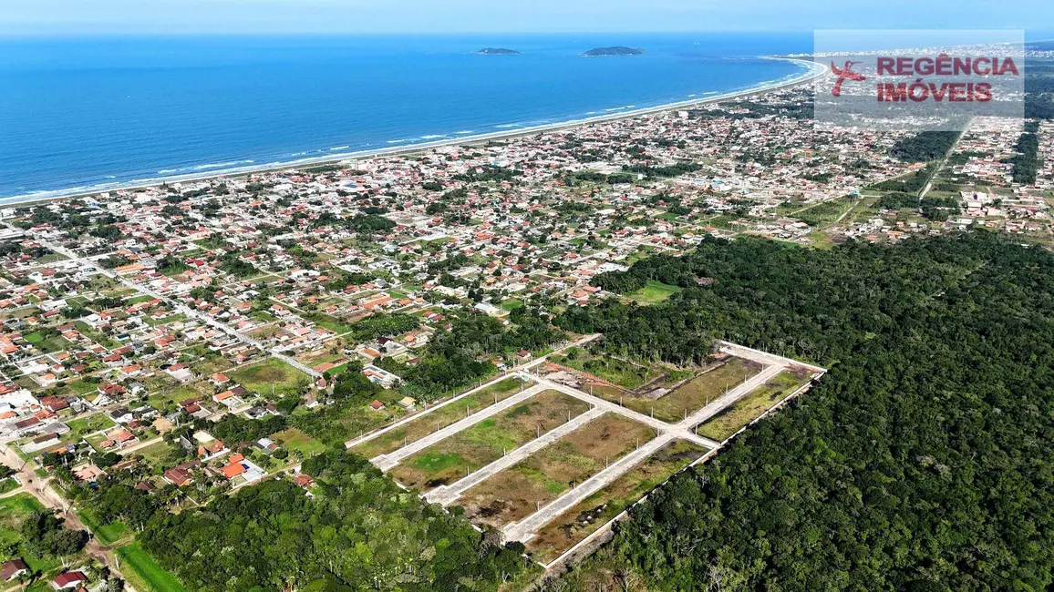 Foto 2 de Terreno / Lote à venda, 450m2 em Sao Francisco Do Sul - SC