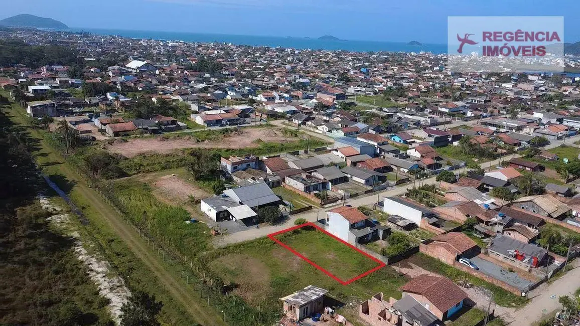 Foto 1 de Terreno / Lote à venda, 300m2 em Sao Francisco Do Sul - SC