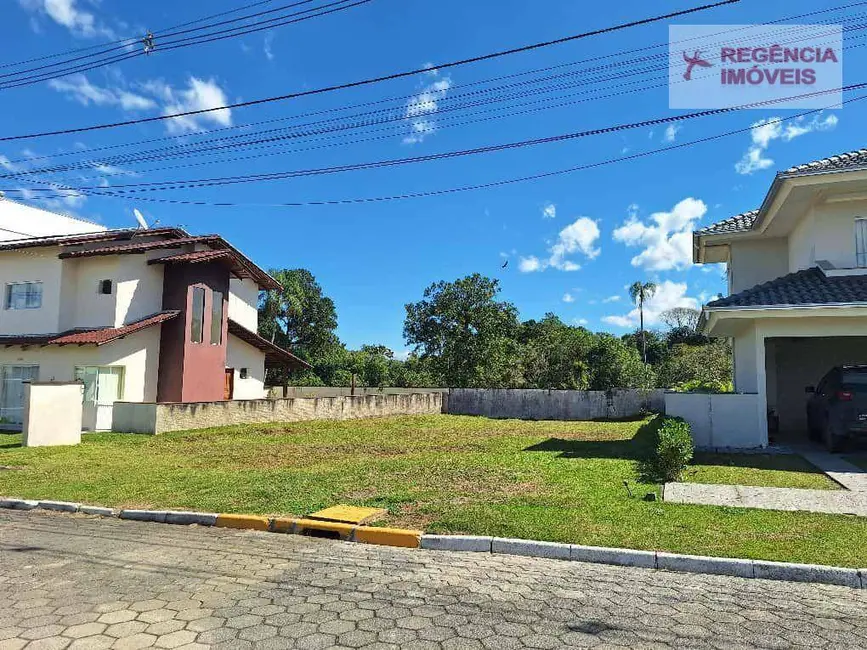 Foto 2 de Terreno / Lote à venda, 452m2 em Sao Francisco Do Sul - SC
