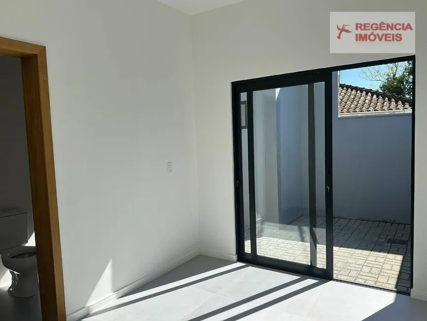 Foto 2 de Casa com 3 quartos à venda, 150m2 em Sao Francisco Do Sul - SC