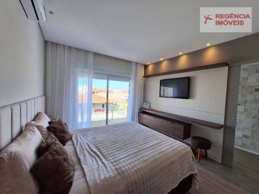 Foto 8 de Casa com 4 quartos à venda, 252m2 em Sao Francisco Do Sul - SC