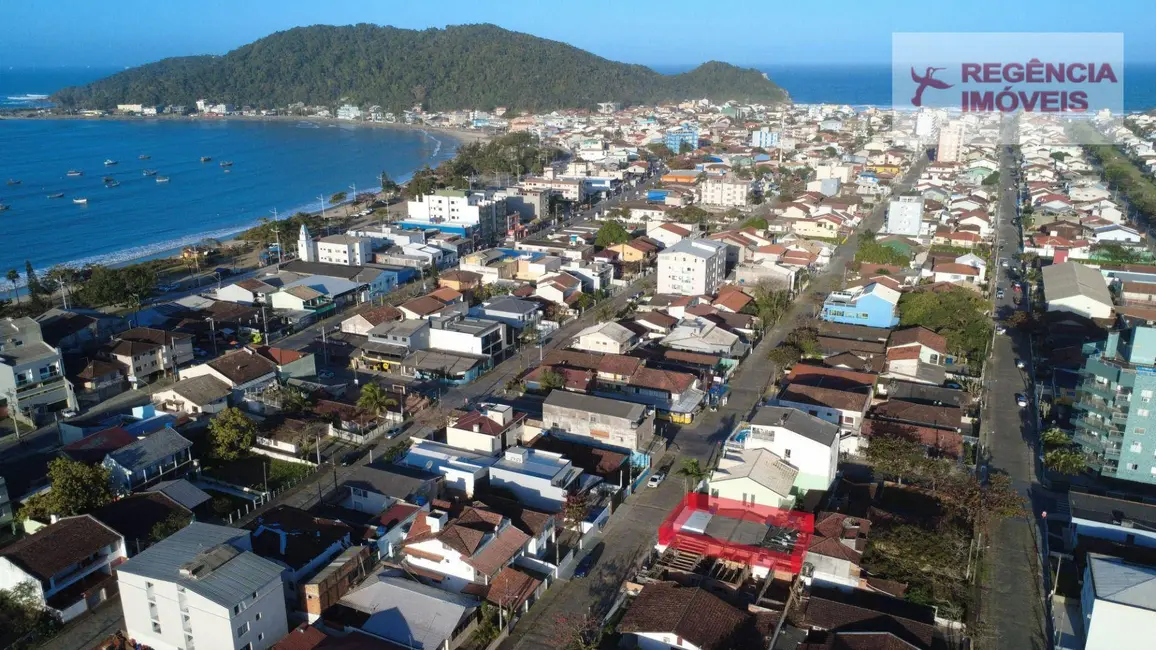 Casa com 3 quartos à venda, 252m2 em Sao Francisco Do Sul - SC - imagem 3 Foto 3 de Casa com 3 quartos à venda, 252m2 em Sao Francisco Do Sul - SC
