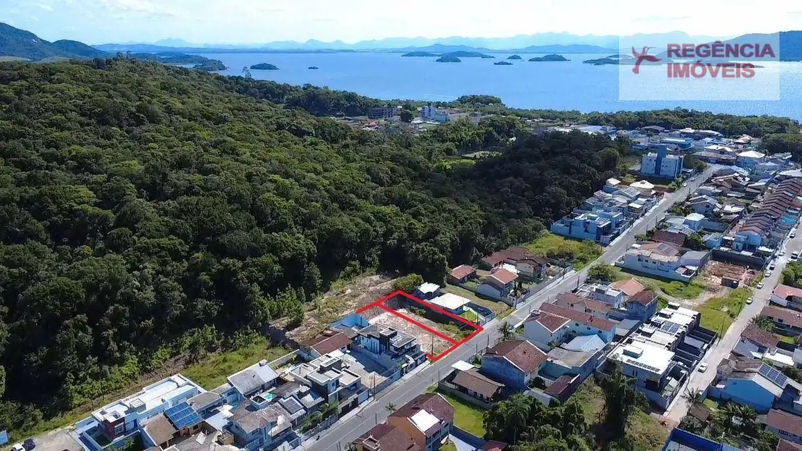Foto 1 de Terreno / Lote à venda, 403m2 em Sao Francisco Do Sul - SC