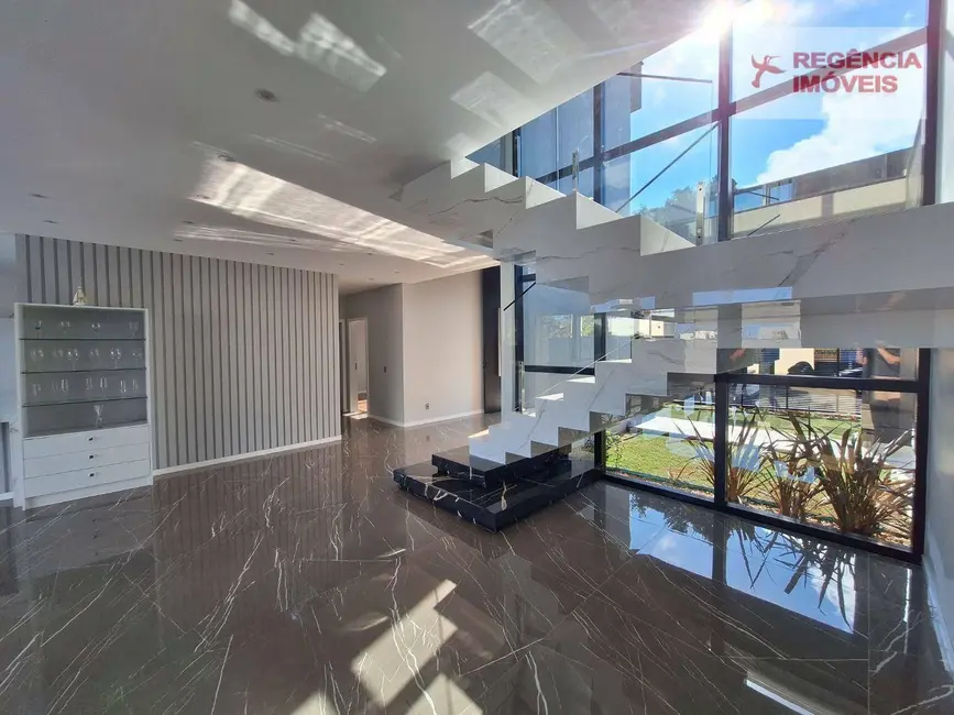 Foto 7 de Casa com 6 quartos à venda, 576m2 em Sao Francisco Do Sul - SC