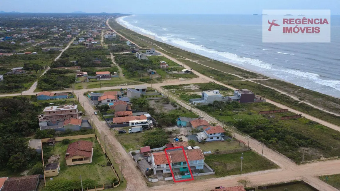 Foto 1 de Casa com 2 quartos à venda, 120m2 em Sao Francisco Do Sul - SC