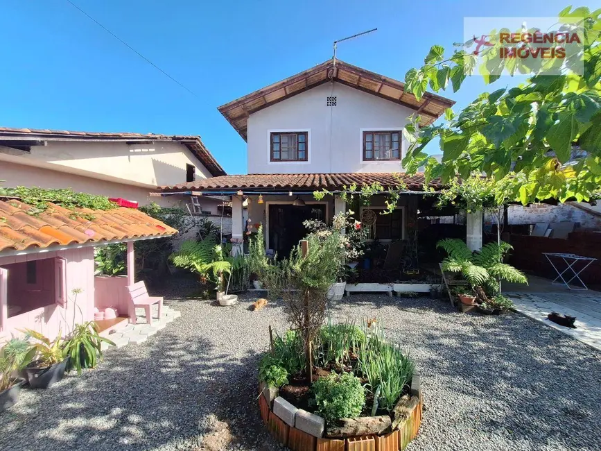 Foto 4 de Casa com 4 quartos à venda, 287m2 em Sao Francisco Do Sul - SC