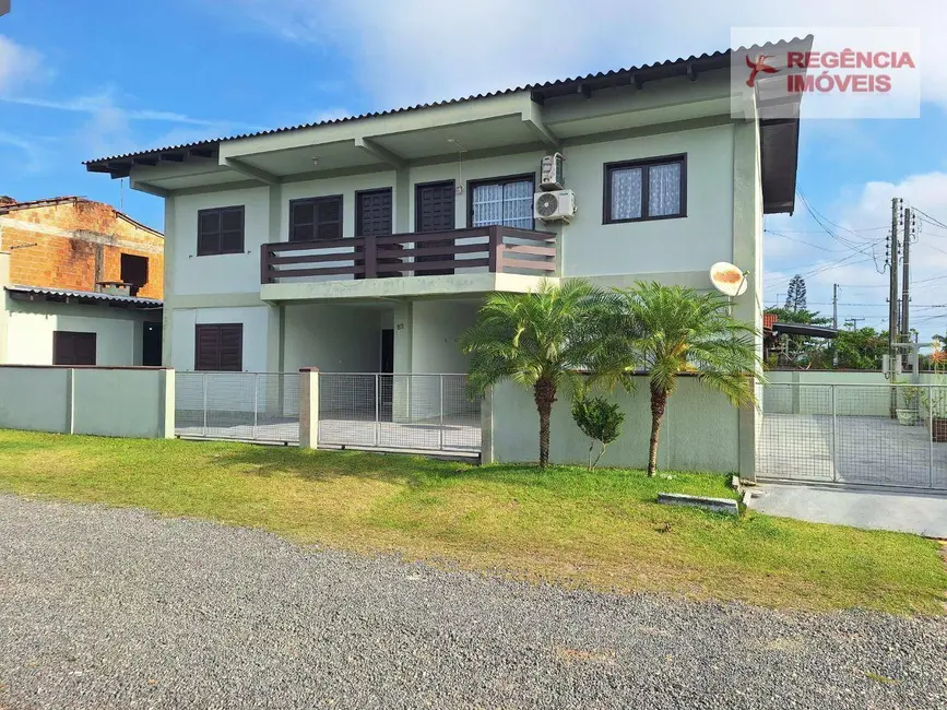 Foto 1 de Casa com 8 quartos à venda, 312m2 em Sao Francisco Do Sul - SC