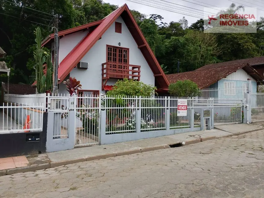 Foto 3 de Casa com 4 quartos à venda, 257m2 em Sao Francisco Do Sul - SC