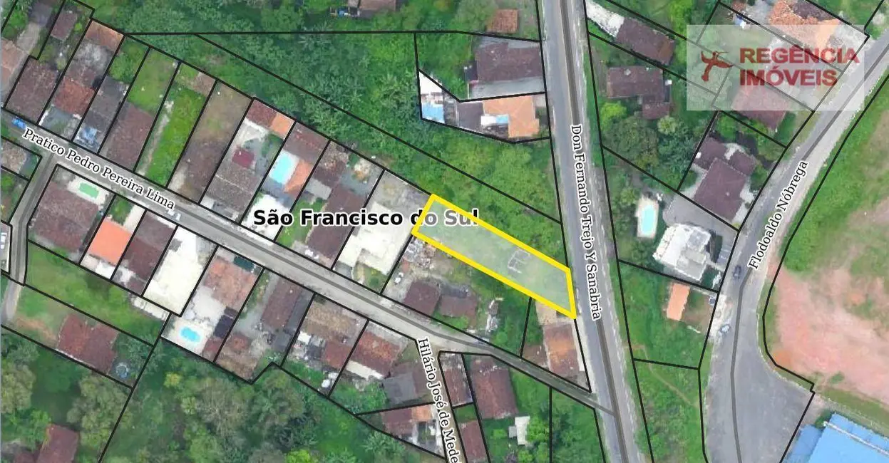 Foto 1 de Terreno / Lote à venda, 678m2 em Sao Francisco Do Sul - SC