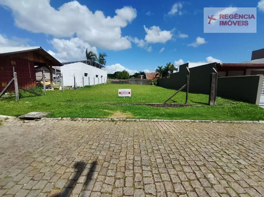 Foto 1 de Terreno / Lote à venda, 450m2 em Sao Francisco Do Sul - SC