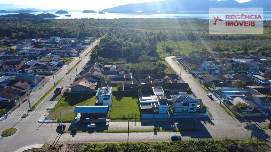 Foto 3 de Terreno / Lote à venda, 450m2 em Sao Francisco Do Sul - SC