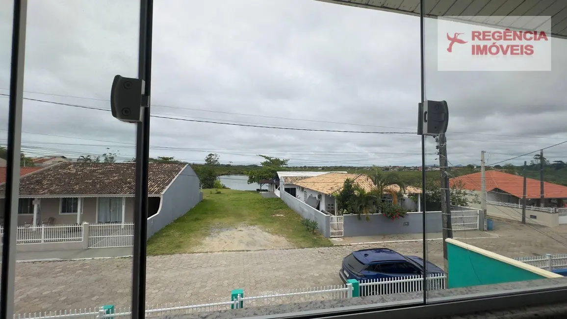 Foto 3 de Casa com 2 quartos para alugar, 100m2 em Sao Francisco Do Sul - SC