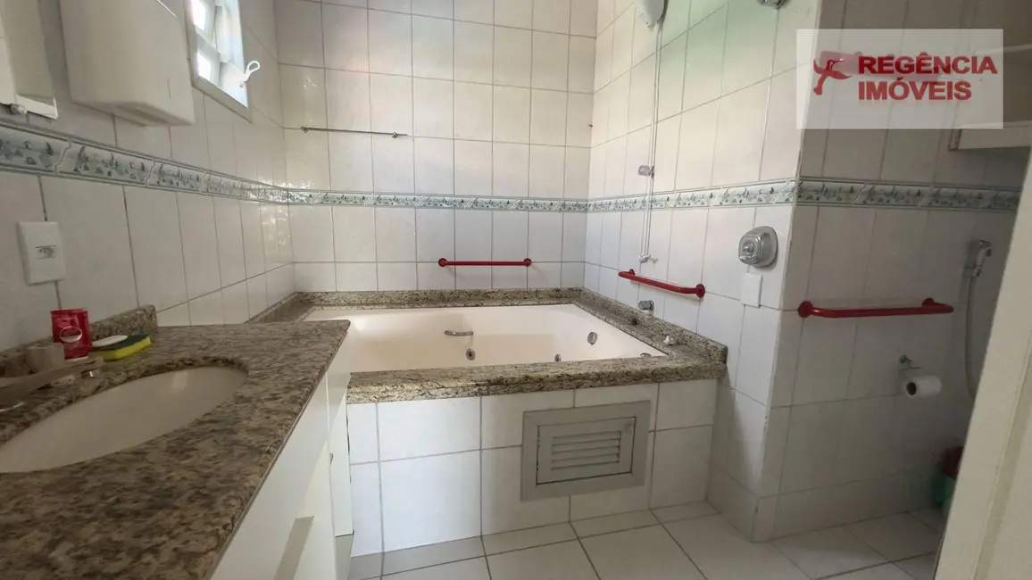 Foto 9 de Casa com 2 quartos para alugar, 100m2 em Sao Francisco Do Sul - SC