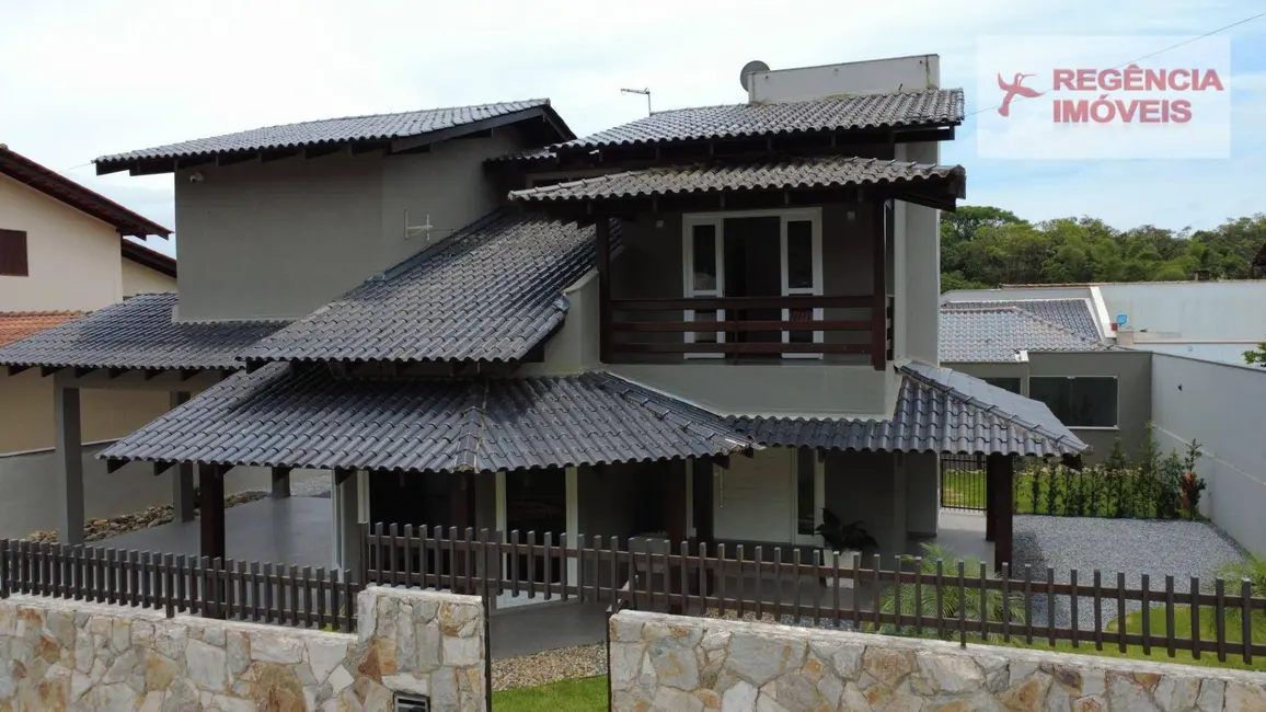 Casa com 3 quartos à venda, 600m2 em Sao Francisco Do Sul - SC - imagem 8 Foto 8 de Casa com 3 quartos à venda, 600m2 em Sao Francisco Do Sul - SC