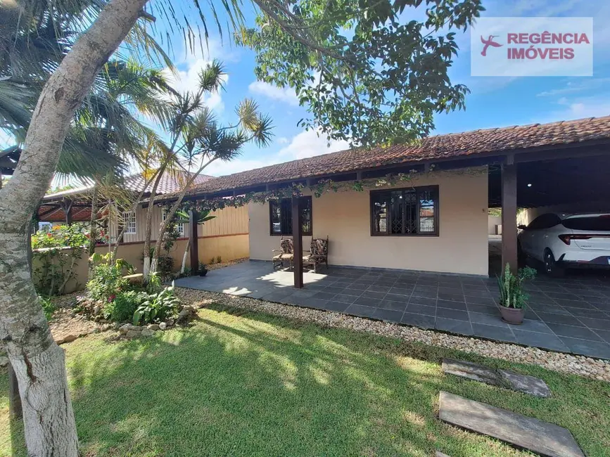 Foto 1 de Casa com 3 quartos à venda, 340m2 em Sao Francisco Do Sul - SC