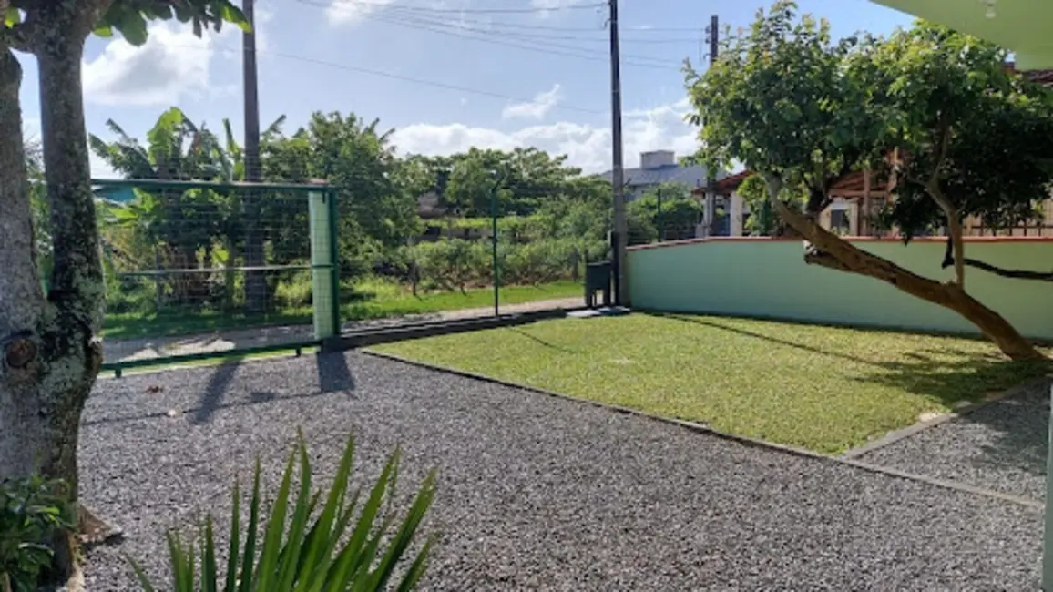 Casa com 4 quartos à venda, 253m2 em Sao Francisco Do Sul - SC - imagem 3 Foto 3 de Casa com 4 quartos à venda, 253m2 em Sao Francisco Do Sul - SC