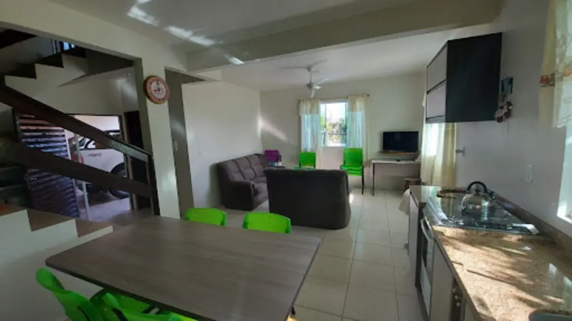 Casa com 4 quartos à venda, 253m2 em Sao Francisco Do Sul - SC - imagem 9 Foto 9 de Casa com 4 quartos à venda, 253m2 em Sao Francisco Do Sul - SC