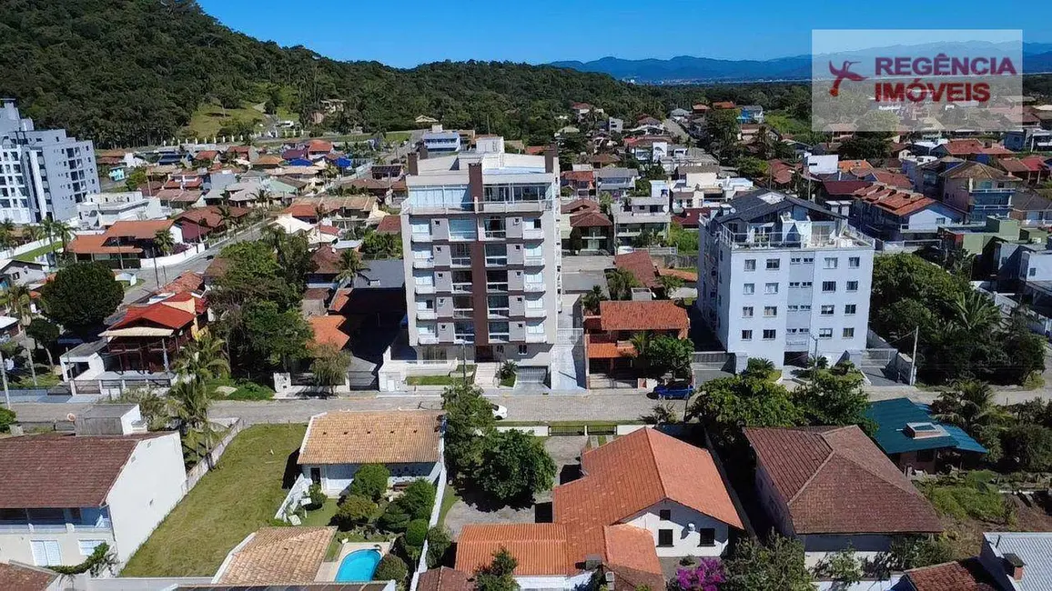 Foto 4 de Cobertura com 3 quartos para alugar, 200m2 em Sao Francisco Do Sul - SC