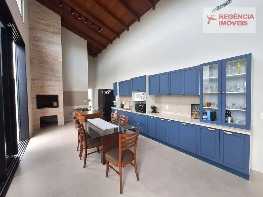 Foto 9 de Casa com 4 quartos à venda, 444m2 em Sao Francisco Do Sul - SC