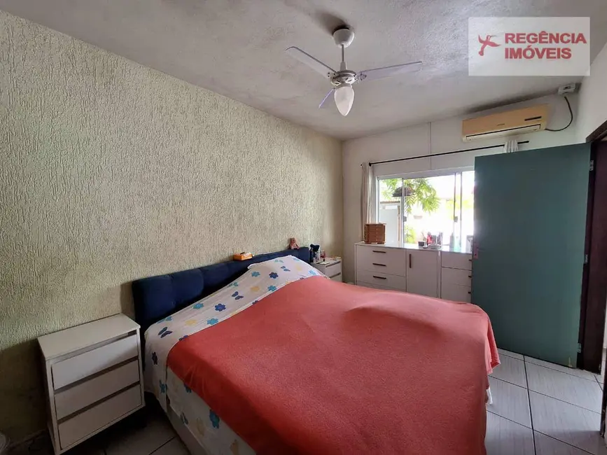 Foto 6 de Casa com 3 quartos à venda, 252m2 em Sao Francisco Do Sul - SC