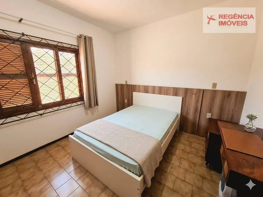 Casa com 3 quartos à venda, 312m2 em Sao Francisco Do Sul - SC - imagem 3 Foto 3 de Casa com 3 quartos à venda, 312m2 em Sao Francisco Do Sul - SC