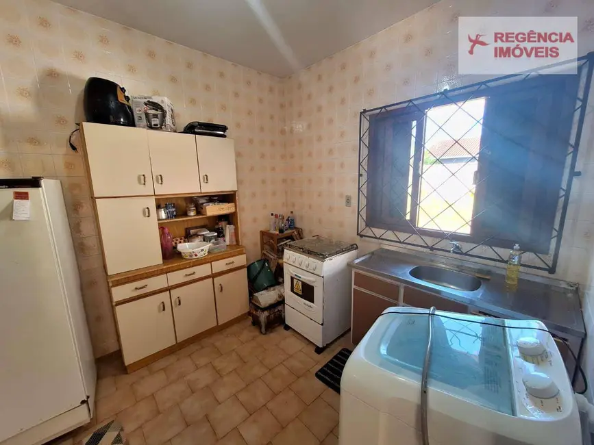 Casa com 3 quartos à venda, 312m2 em Sao Francisco Do Sul - SC - imagem 6 Foto 6 de Casa com 3 quartos à venda, 312m2 em Sao Francisco Do Sul - SC