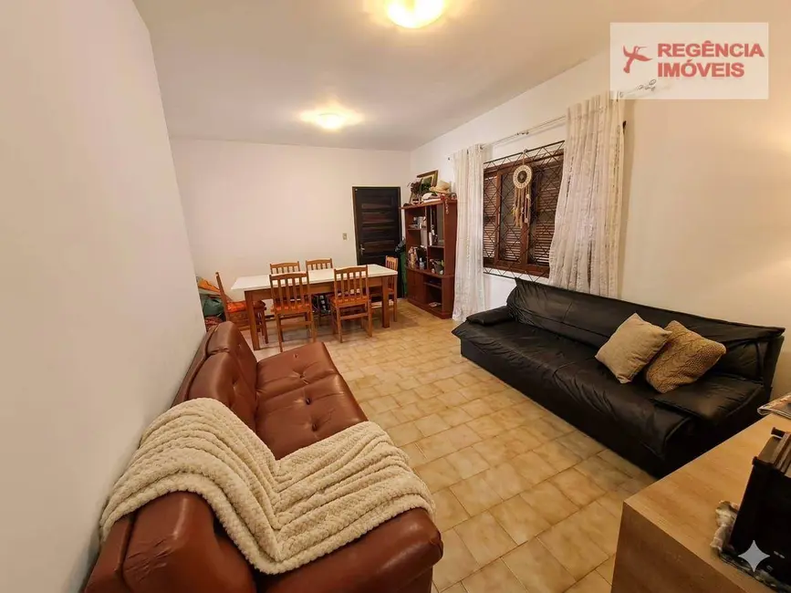 Casa com 3 quartos à venda, 312m2 em Sao Francisco Do Sul - SC - imagem 2 Foto 2 de Casa com 3 quartos à venda, 312m2 em Sao Francisco Do Sul - SC