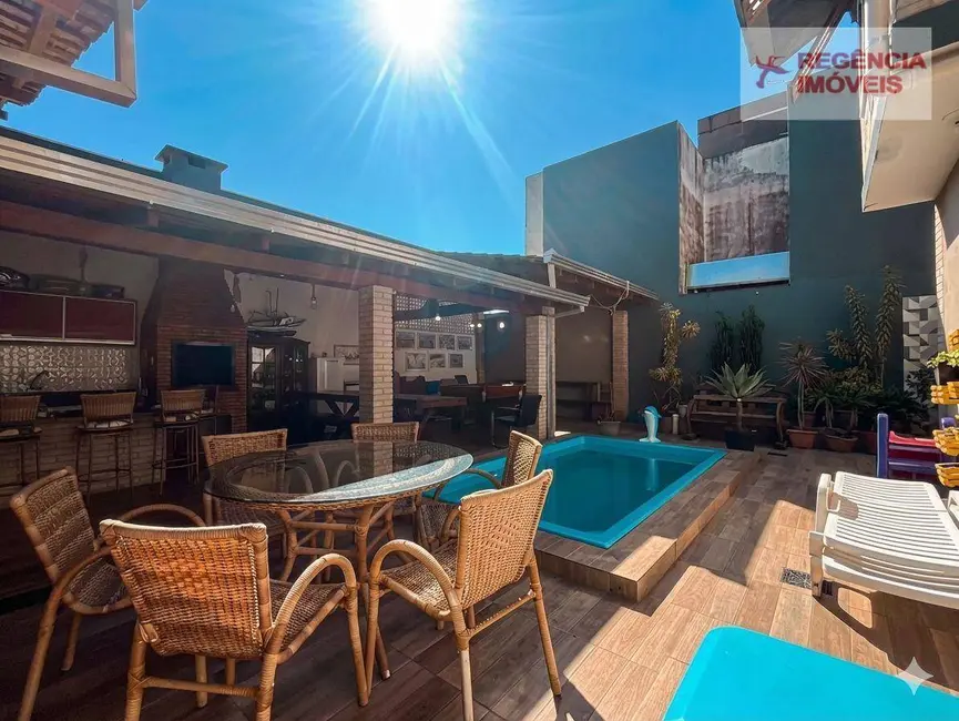 Foto 4 de Casa com 4 quartos à venda e para alugar, 312m2 em Ubatuba, Sao Francisco Do Sul - SC