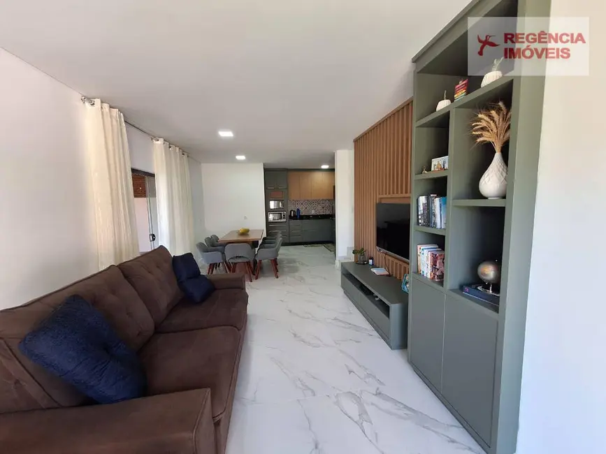 Foto 2 de Casa com 3 quartos à venda, 130m2 em Sao Francisco Do Sul - SC