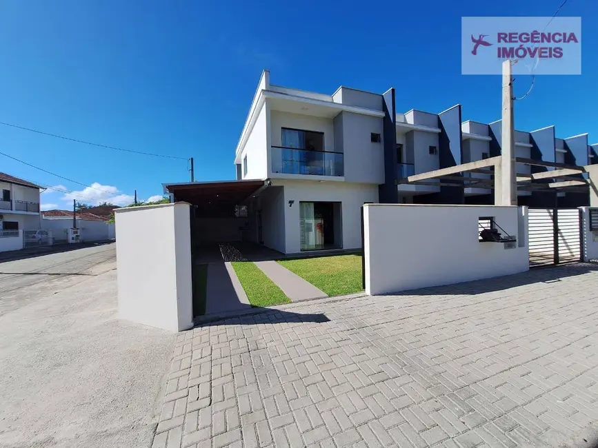 Foto 1 de Casa com 3 quartos à venda, 130m2 em Sao Francisco Do Sul - SC