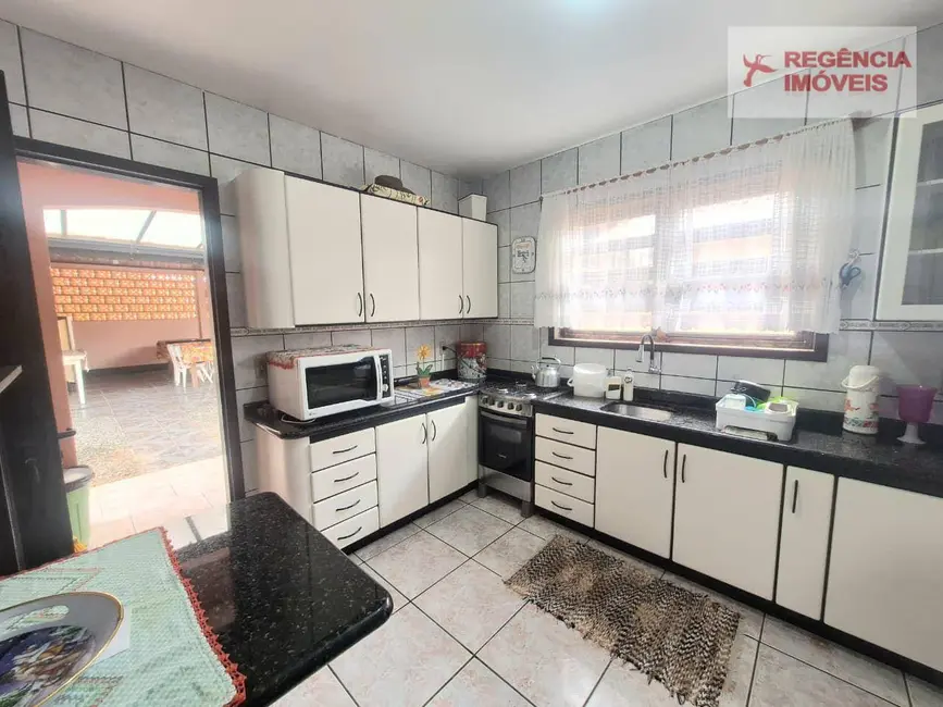 Foto 4 de Casa com 4 quartos à venda, 412m2 em Ubatuba, Sao Francisco Do Sul - SC