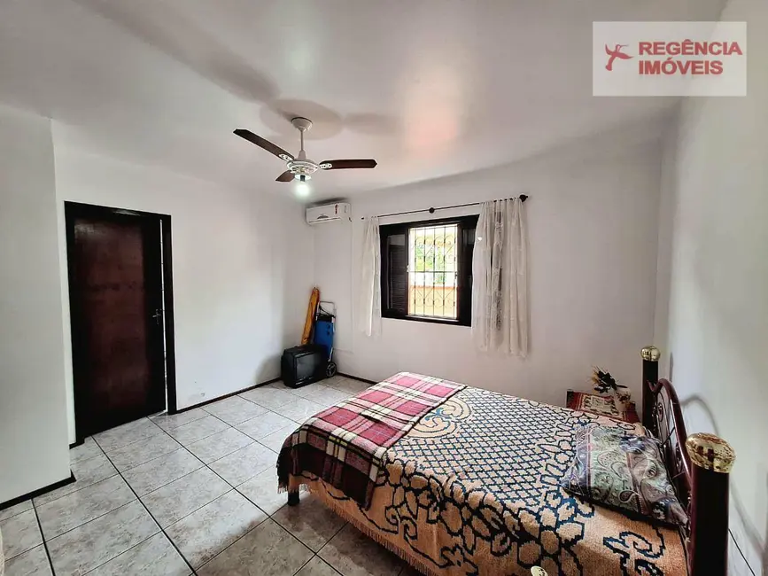 Foto 6 de Casa com 4 quartos à venda, 412m2 em Ubatuba, Sao Francisco Do Sul - SC