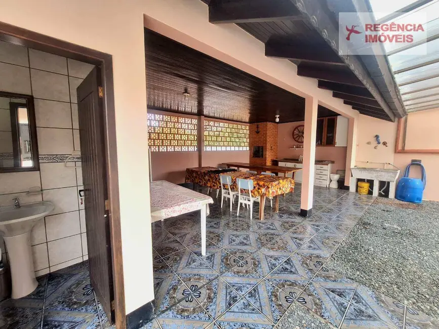 Foto 3 de Casa com 4 quartos à venda, 412m2 em Ubatuba, Sao Francisco Do Sul - SC