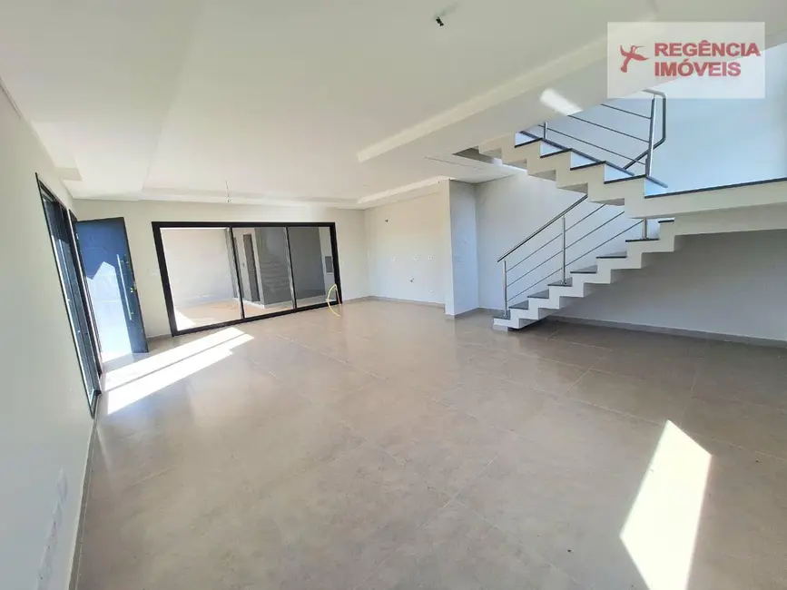 Foto 9 de Casa com 3 quartos à venda, 167m2 em Sao Francisco Do Sul - SC