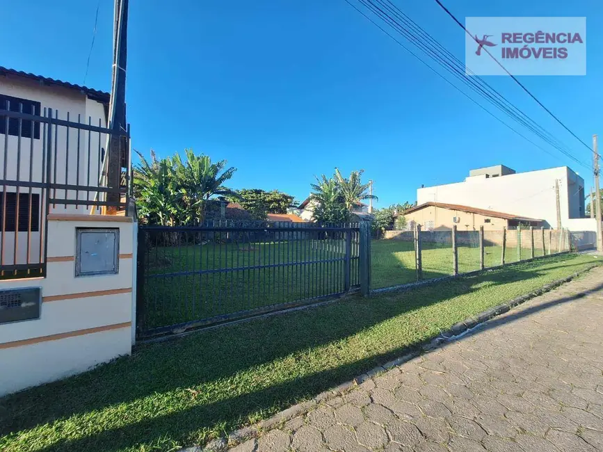 Foto 1 de Terreno / Lote à venda, 252m2 em Sao Francisco Do Sul - SC