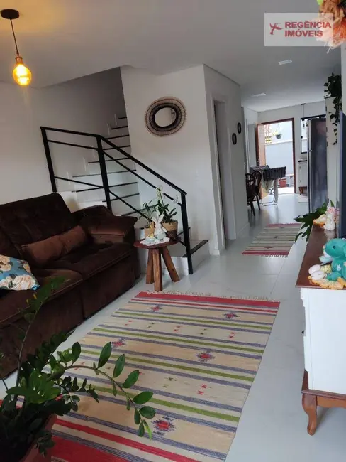 Foto 9 de Casa com 2 quartos à venda, 84m2 em Sao Francisco Do Sul - SC