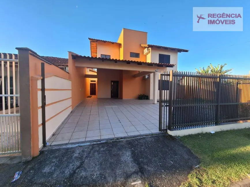 Foto 1 de Casa com 4 quartos à venda, 252m2 em Sao Francisco Do Sul - SC