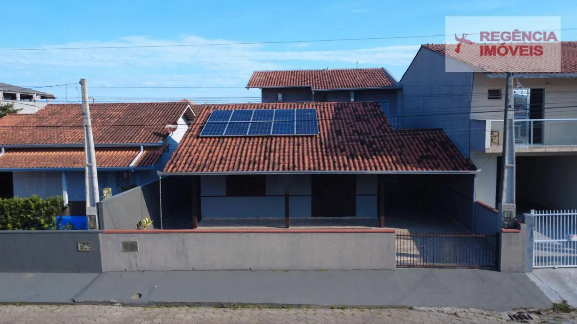 Foto 3 de Casa com 4 quartos à venda, 252m2 em Sao Francisco Do Sul - SC