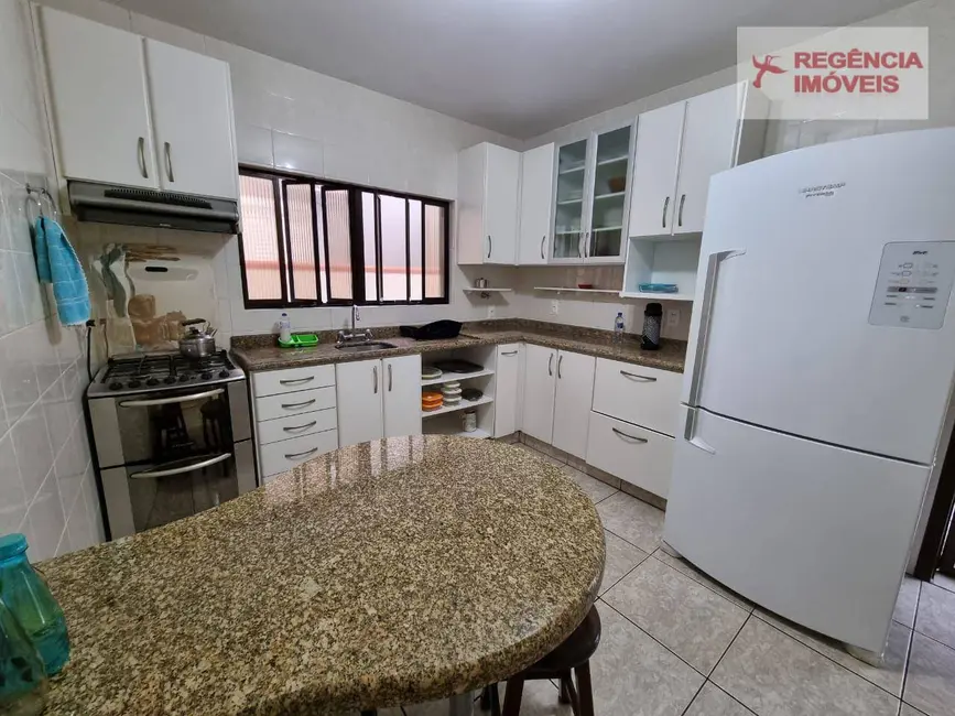 Foto 9 de Casa com 4 quartos à venda, 252m2 em Sao Francisco Do Sul - SC
